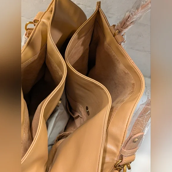 Steve Madden Bodie Tote - NWT - Tan 16x13 Inches - Picture 8 of 16